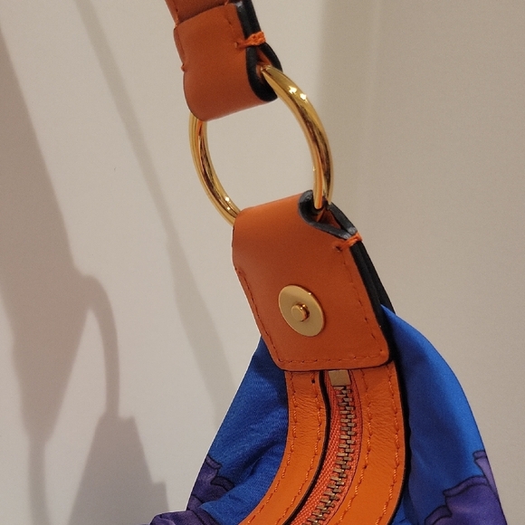 Versace Medusa Renaissance Hobo Bag - Picture 6 of 10